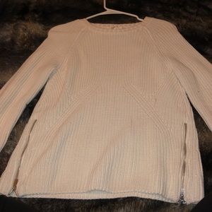 White knitted long sleeve ✨